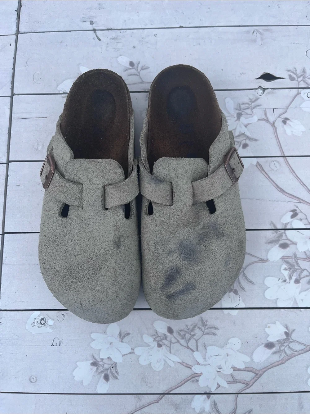 Birkenstock Kids Suede Clogs in Light Gray with Buckle